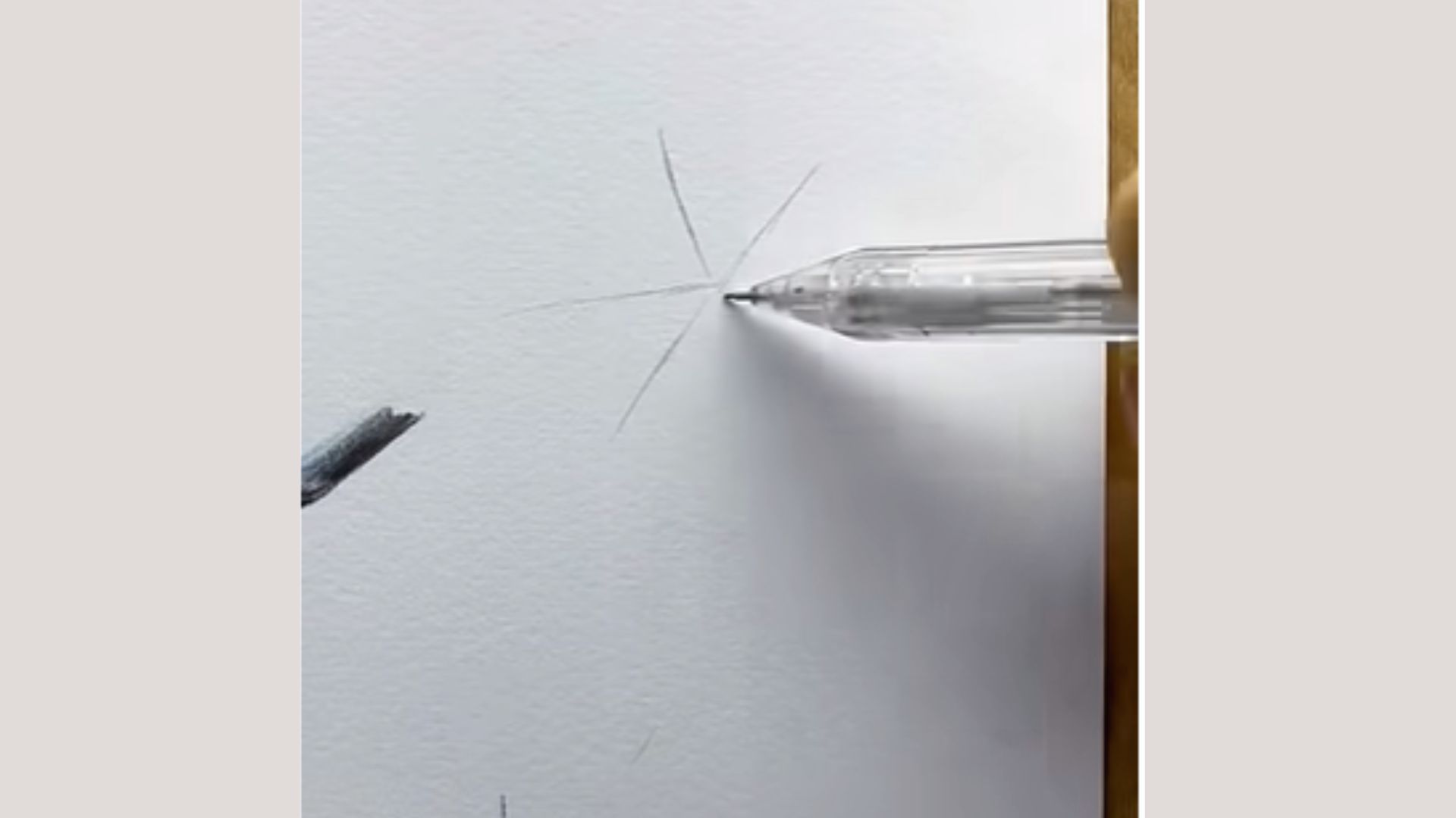 Step-by-step guide illustrating how to draw a star using a pencil, featuring clear instructions and visual examples.