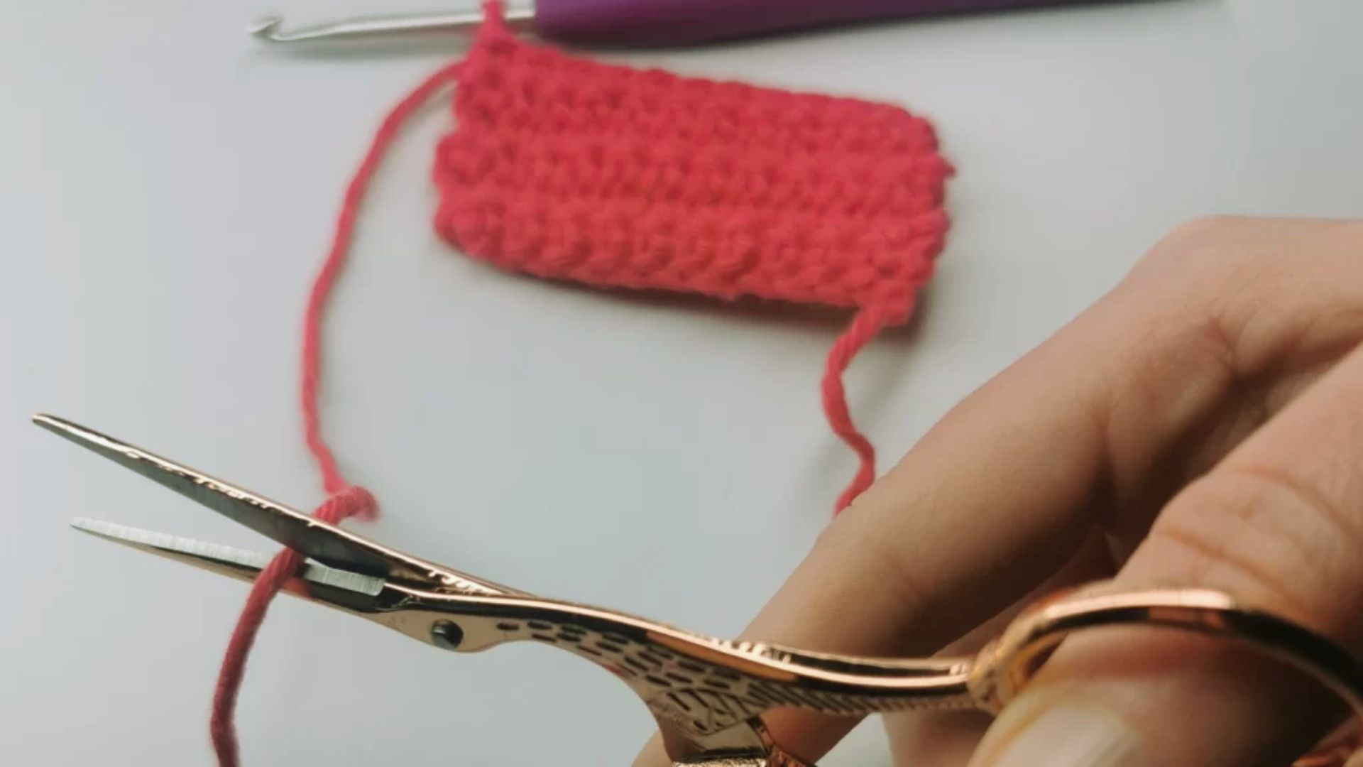 How to Tie Off Crochet Yarn Correctly