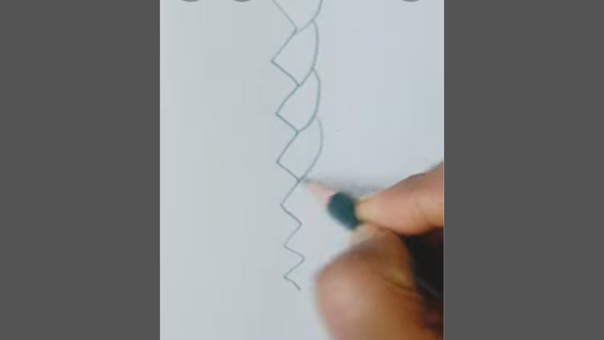 Zigzag lines shaped into smooth, curved loops creating interlocking braid strands.
