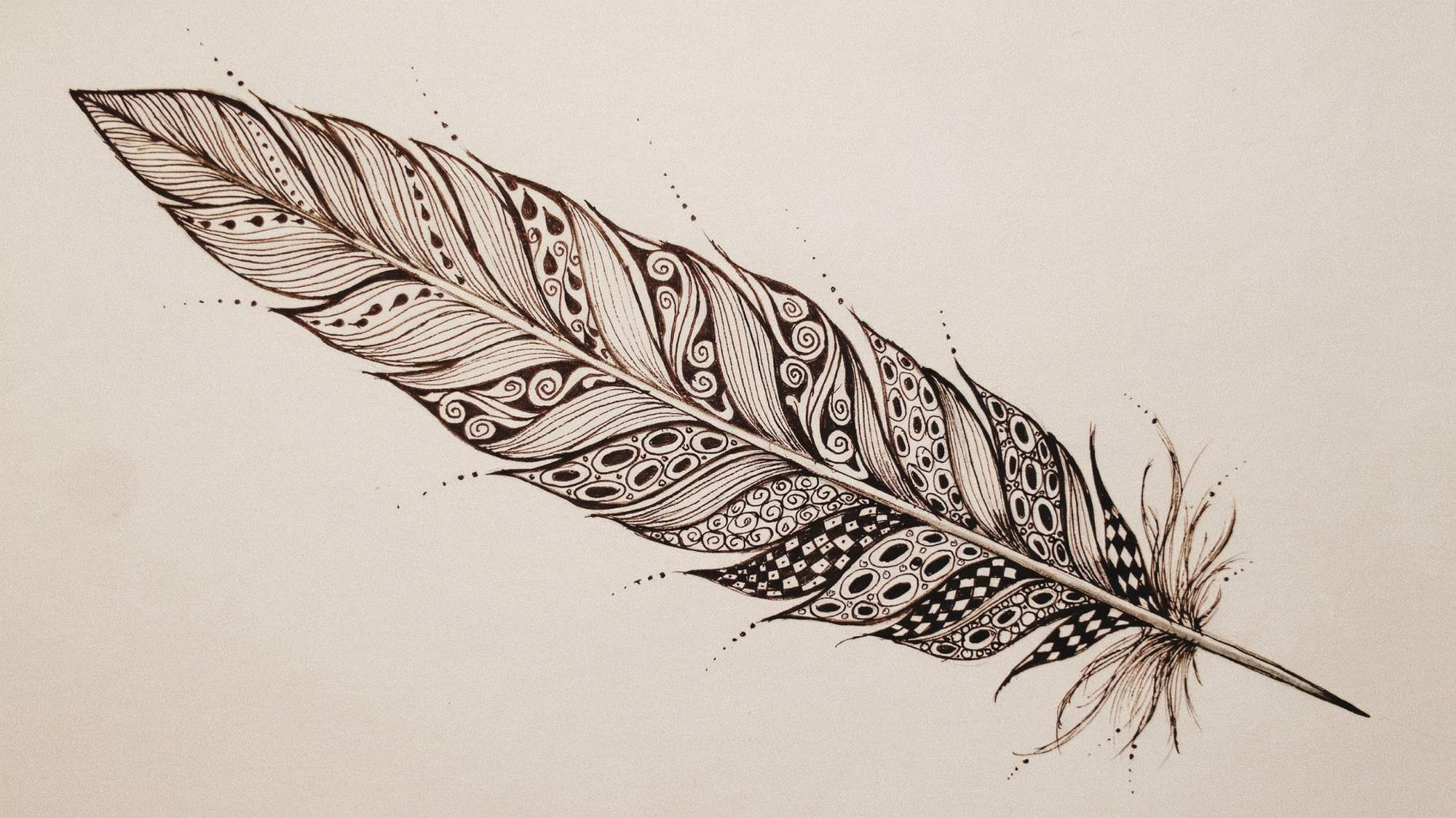 Feather line Zentangle pattern.